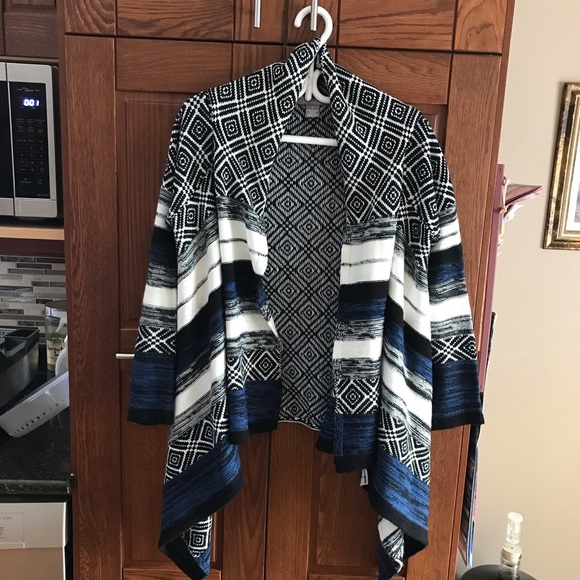 Cascade Style Sweater ✨3/$35✨ - Picture 1 of 4